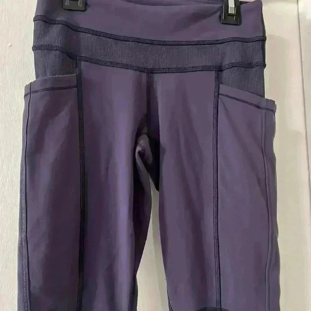 Lululemon high rise leggings - Picture 2 of 8